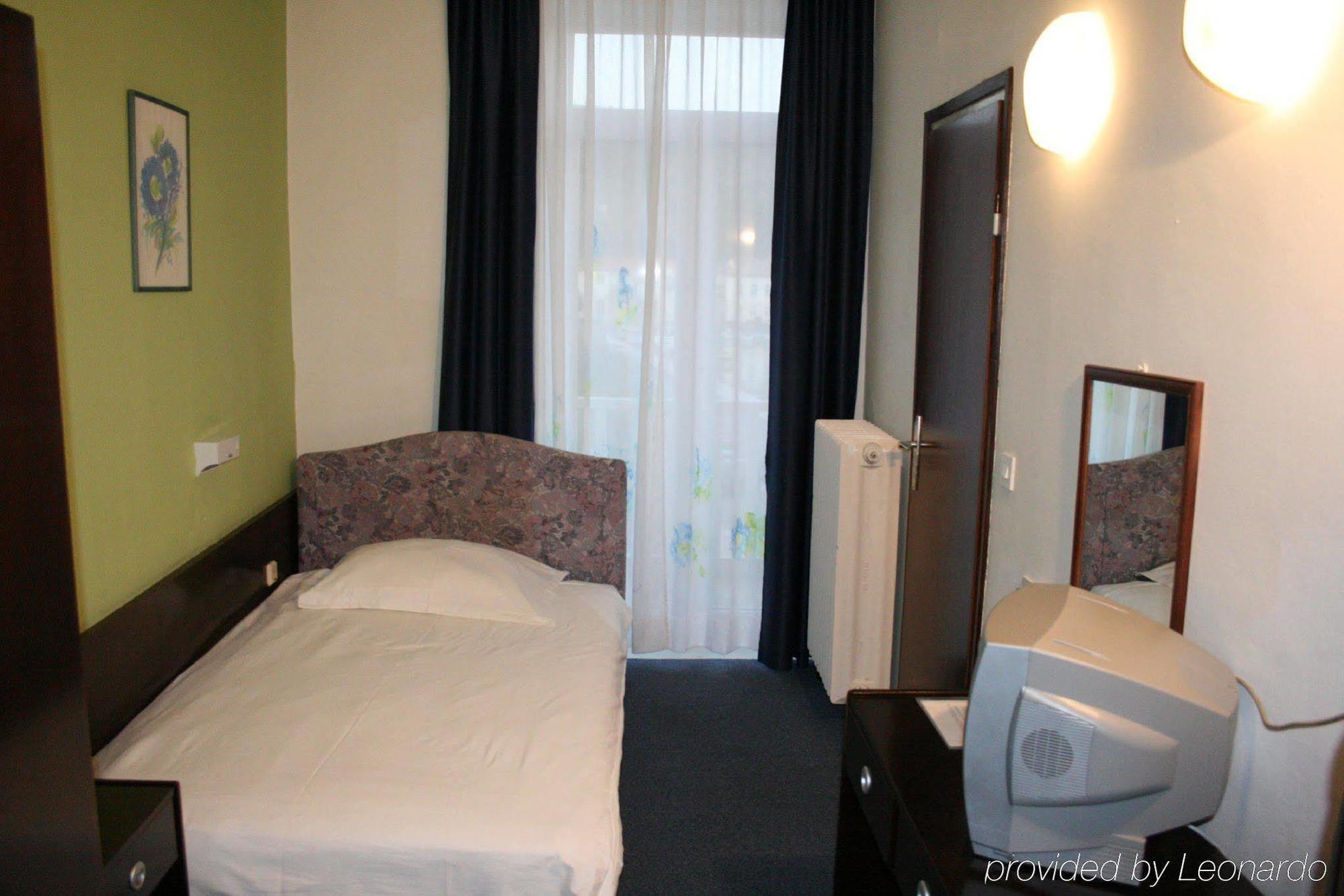 Hotel Istra Rab Town Bilik gambar